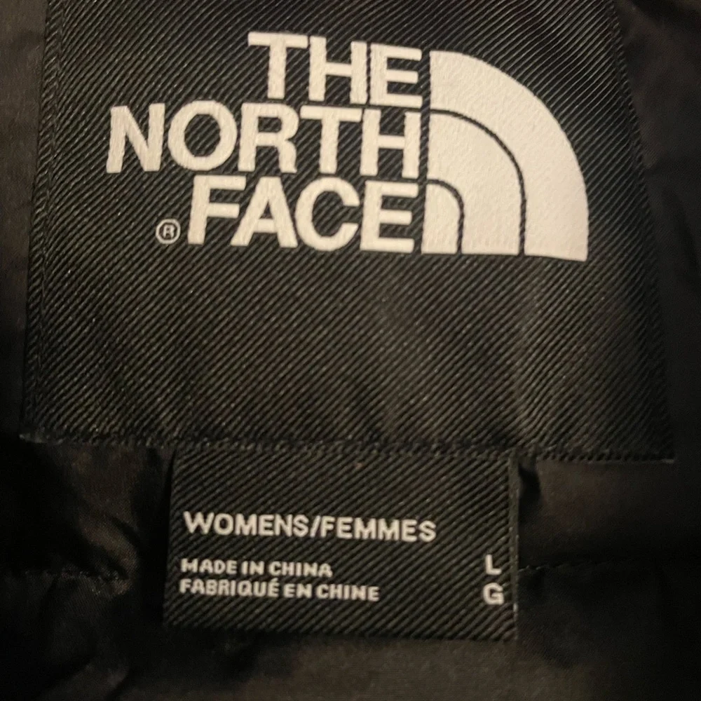 The North Face Woman’s Down Parka - Picture 4 of 4